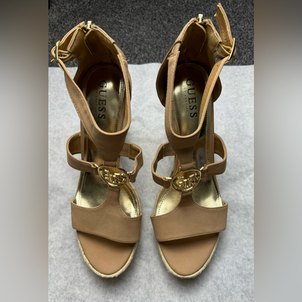 GUESS~JESSA PLATFORM WEDGE HEELS~SZ 9~EUC~BARELY WORN~NO BOX‎